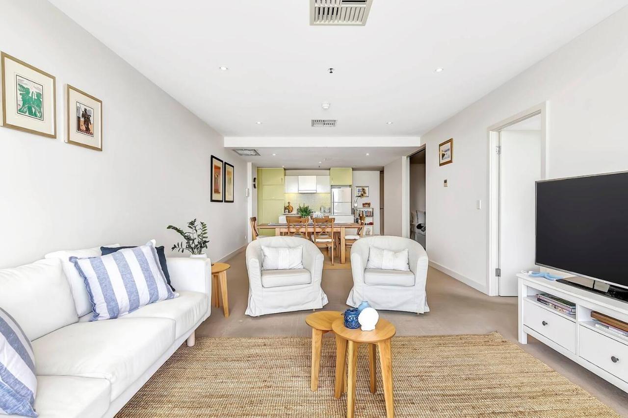 Waterfront Resort-Style Living At Glenelg Beach Adelaide Kültér fotó